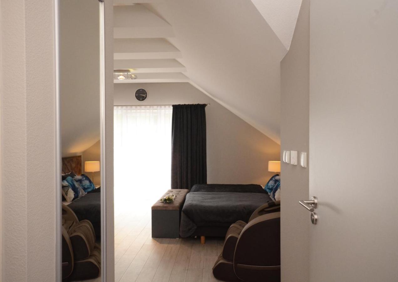 Apartamenty Biala Sowa Czarna Gora Sienna  Exteriör bild