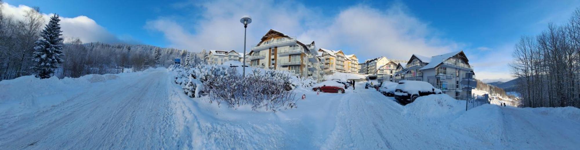 Apartamenty Biala Sowa Czarna Gora Sienna  Exteriör bild